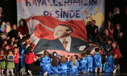 Minikler Mezuniyetlerini Coşkuyla Kutladı