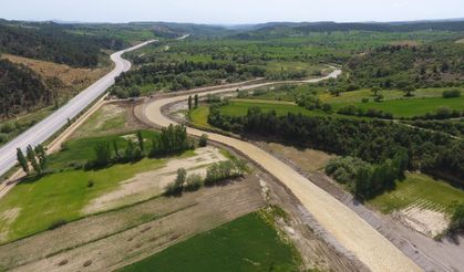 Gediz Çayı’nda Yatak Temizliği Sürüyor