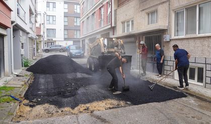 Tepebaşı'nda yol bakım çalışmaları sürüyor