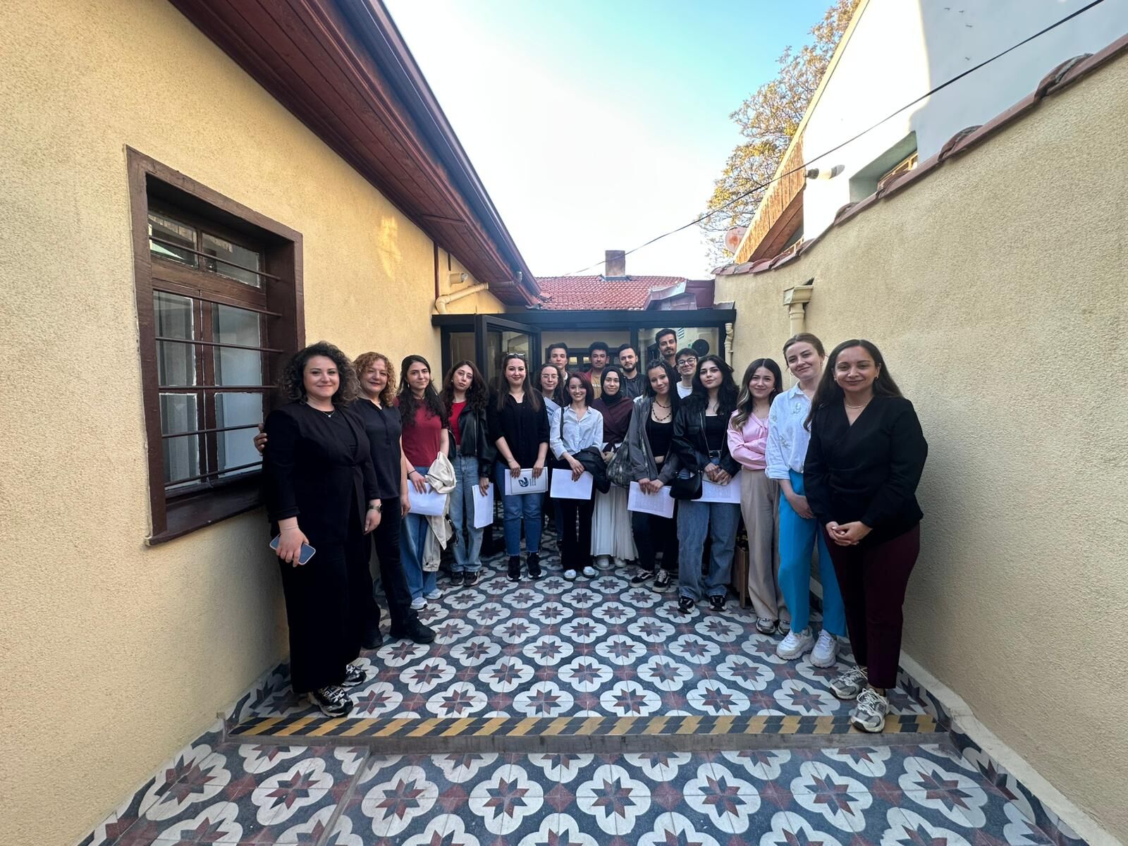 Mutluluğa Açilan Atölyeye Gençlerden Yoğun İlgi̇ (1)
